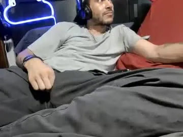 lynnalltop – webcam model profile photo Image 7