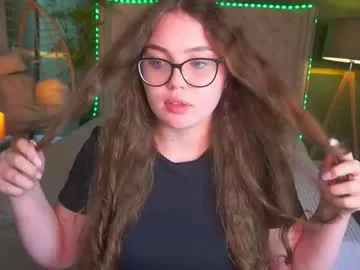 LoraDevine – webcam model profile photo Image 7