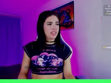 bombaleila – webcam model profile photo Image 18