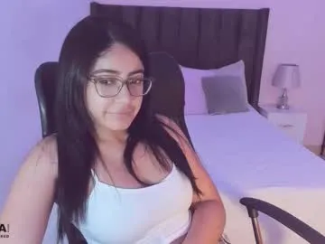 roouse – webcam model profile photo Image 6