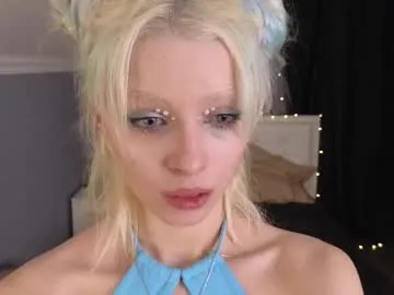 Charlotte_18 chat room preview Image 2