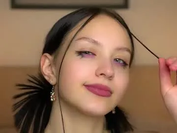 roouse – webcam model profile photo Image 6