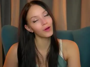 roouse – webcam model profile photo Image 7