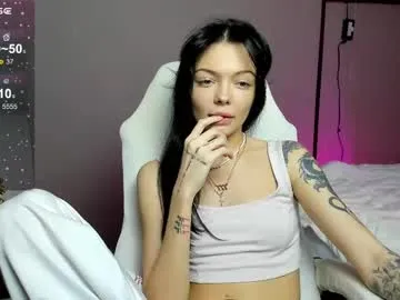 nika_fuchs – webcam model profile photo Image 10