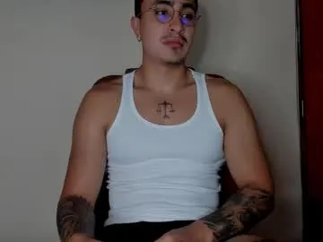 PabloArena – webcam model profile photo Image 4