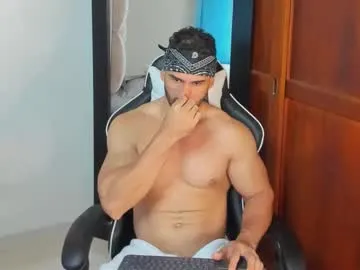 bisexualmilf – webcam model profile photo Image 16