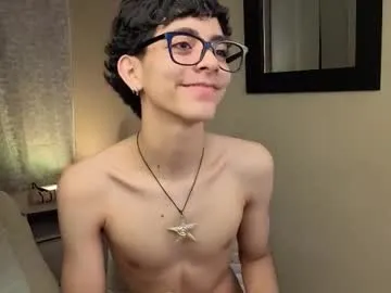 ares_aestheticgod – webcam model profile photo Image 9