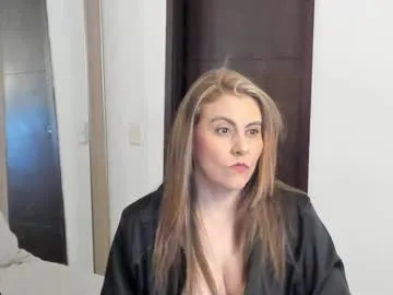 miarouge_me – webcam model profile photo Image 12