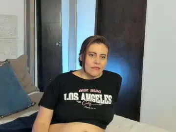 miarouge_me – webcam model profile photo Image 5