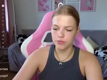 pusichka_ – webcam model profile photo Image 3