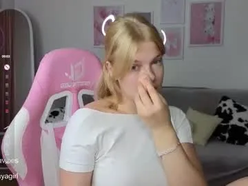 pusichka_ – webcam model profile photo Image 6