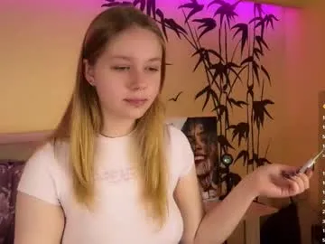 TwinksNextDoor – webcam model profile photo Image 18