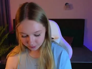 TwinksNextDoor – webcam model profile photo Image 2