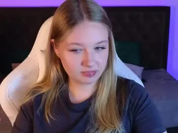 TwinksNextDoor – webcam model profile photo Image 3