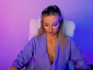 skinny_candy18 – webcam model profile photo Image 8