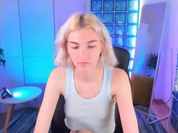 TwinksNextDoor – webcam model profile photo Image 19