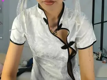 miko_san Image 10