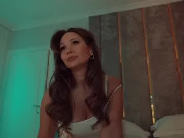 christy_memeow – webcam model profile photo Image 14