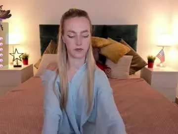 mia_scarlet7 – webcam model profile photo Image 2