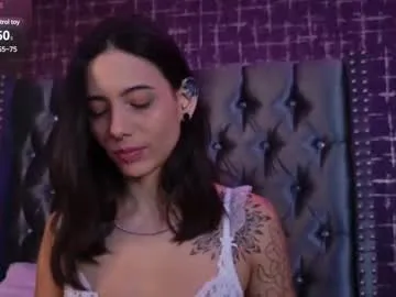 WitchAnnie – webcam model profile photo Image 11