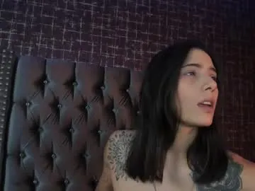 WitchAnnie – webcam model profile photo Image 2