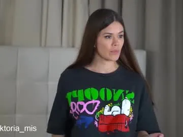 roouse – webcam model profile photo Image 12