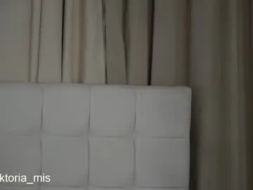 roouse – webcam model profile photo Image 7