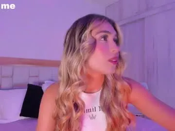 missjuliaa_ Image 4