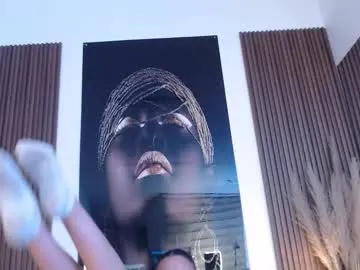 emilyart_ – webcam model profile photo Image 18