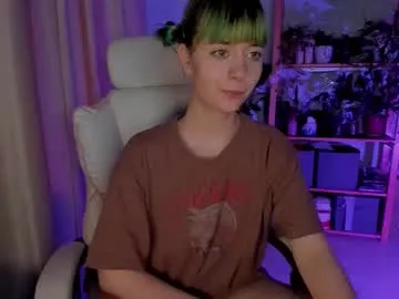 _Alicee_1 – webcam model profile photo Image 12