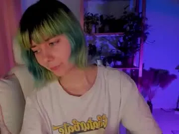 _Alicee_1 – webcam model profile photo Image 14