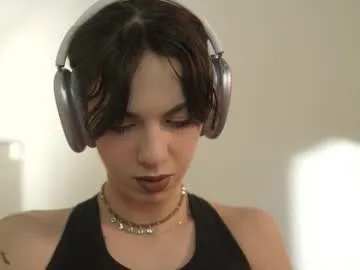 petites_perles – webcam model profile photo Image 18
