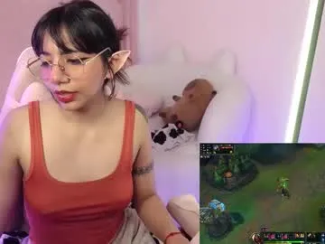 guns_n_buns chat room preview Image 17