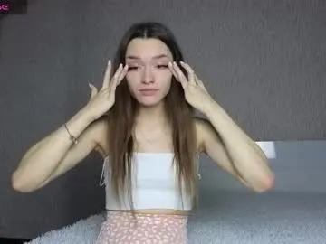 sweetslyvie – webcam model profile photo Image 17