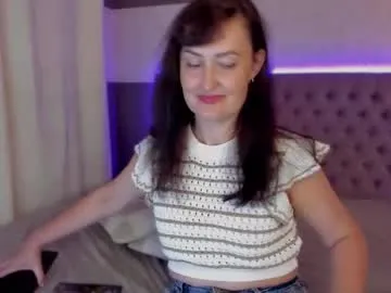 bisexualmilf – webcam model profile photo Image 16