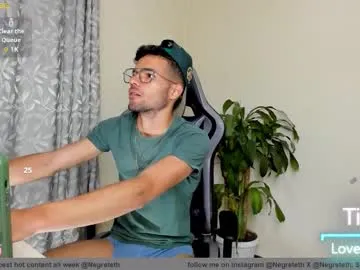 CarolPrince – webcam model profile photo Image 8