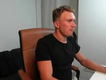 bisexualmilf – webcam model profile photo Image 8