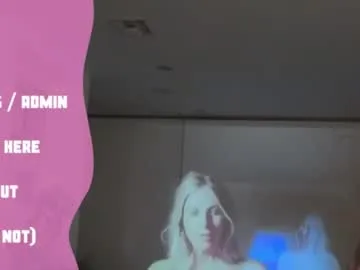 WitchAnnie – webcam model profile photo Image 10