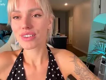 roouse – webcam model profile photo Image 11