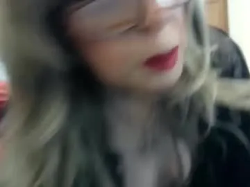 bisexualmilf – webcam model profile photo Image 5