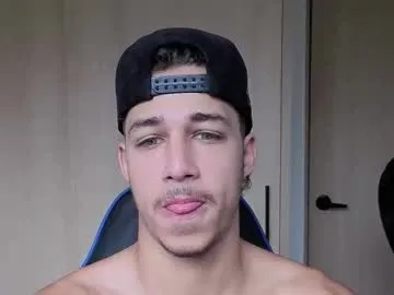 margotdeville – webcam model profile photo Image 3