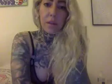 paigesixx_charlievicious Image 5