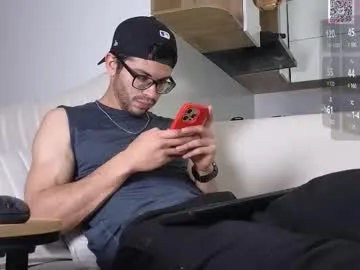 dirtypub – webcam model profile photo Image 5