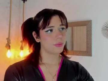 LoraDevine – webcam model profile photo Image 11