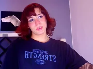 LoraDevine – webcam model profile photo Image 12