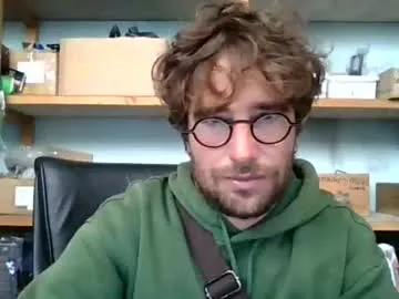 kai101010 – webcam model profile photo Image 3