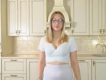 fannyedger – webcam model profile photo Image 10