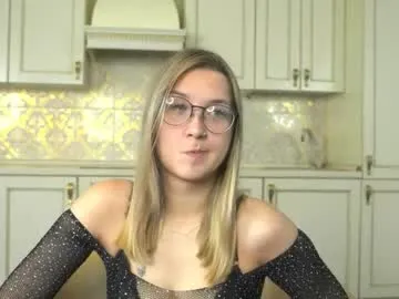 fannyedger – webcam model profile photo Image 14