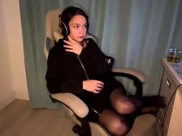 dears_pearlss – webcam model profile photo Image 2