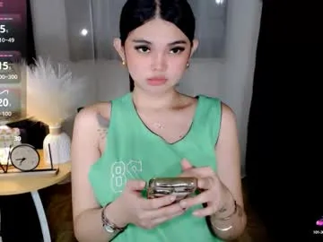 little_sweet_18 – webcam model profile photo Image 16